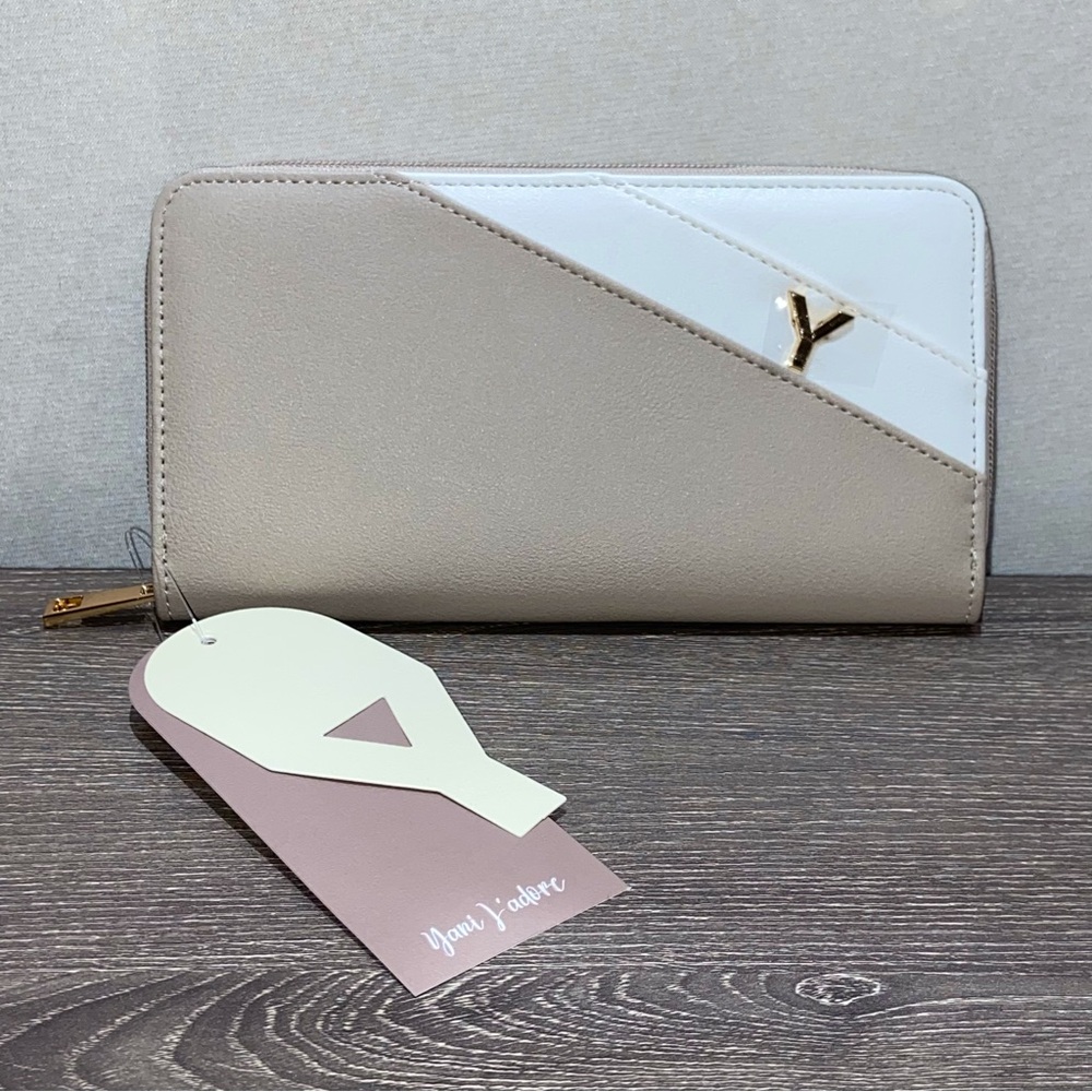 NEW YANI J’ADORE Elegant Beige & White Zip Wallet Elysian Collection 8”